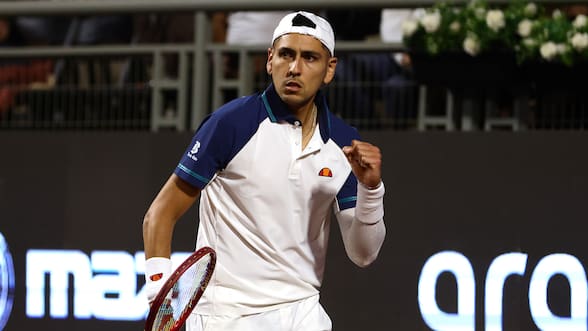 A semifinales en Francia: Alejandro Tabilo estira su hegemonía ante Ignacio Buse y asegura su regreso al top 40