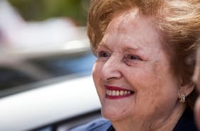 Los secretos de  Lucía Hiriart en voz de su enfermera: cuidadora de la viuda de Pinochet presenta demanda contra su familia