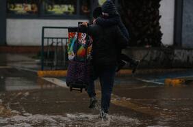 Mineduc anuncia suspensión de clases para este miércoles en establecimientos municipales de ocho comunas en Valparaíso y Biobío