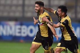 Coquimbo golea a Everton y llega con vida a la última fecha