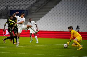 Alexis Sánchez anota en la victoria del Marsella por la Champions