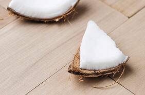 Aceite de coco para la piel y el pelo