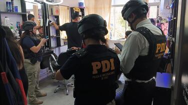 PDI realiza fiscalizaciones a extranjeros en locales del centro de Valparaíso