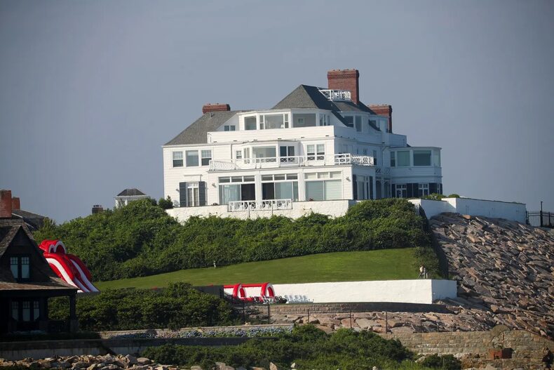 Taylor Swift Holiday Home