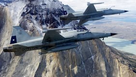 FACH conmemora el medio siglo de operación de sus aviones de combate F-5 Tigre y afina ruta de reemplazo