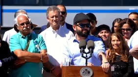 El férreo espaldarazo de Boric a Muñoz en medio de críticas por el cable submarino chino: “El ministro no anda nada solo”