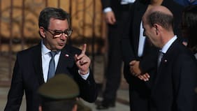 El encendido intercambio entre Arrau y Barros en el chat de ministros por el 18-O