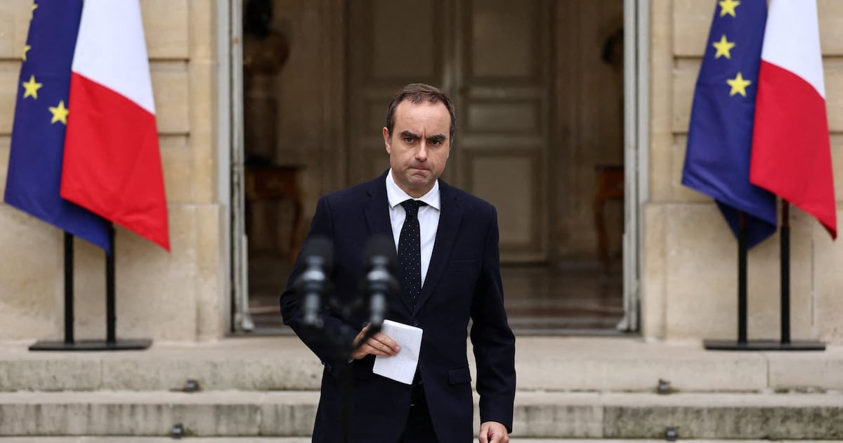 Macron vuelve a nombrar a Sébastien Lecornu como nuevo primer ministro cuatro días después de su dimisión