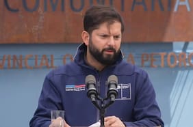 “Seguramente de dónde provendrán”: Boric refuerza ofensiva contra Kast con alusión a campaña de “bots” en redes