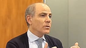 Caso Betano, Adidas, futuro de Gago y gerentes: liquidador aborda su plan en la U tras revocar al directorio de Azul Azul
