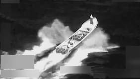 Ejército de EE. UU. ataca embarcación en el Pacífico: mueren dos presuntos narcos y buscan a un superviviente