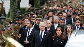 Kast asiste a responso de cabo primero Cosme y derecha presiona para fortalecer ley Naín-Retamal y avanzar en indultos