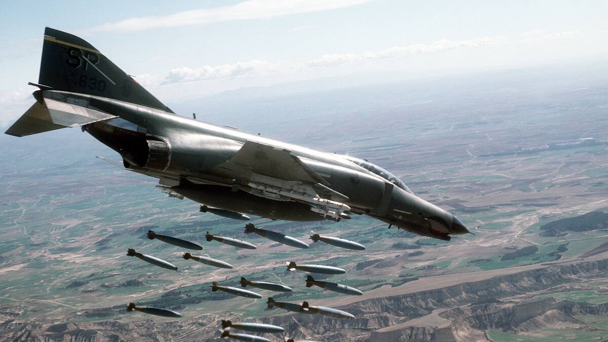 Irán combate con aviones que datan de la guerra de Vietnam