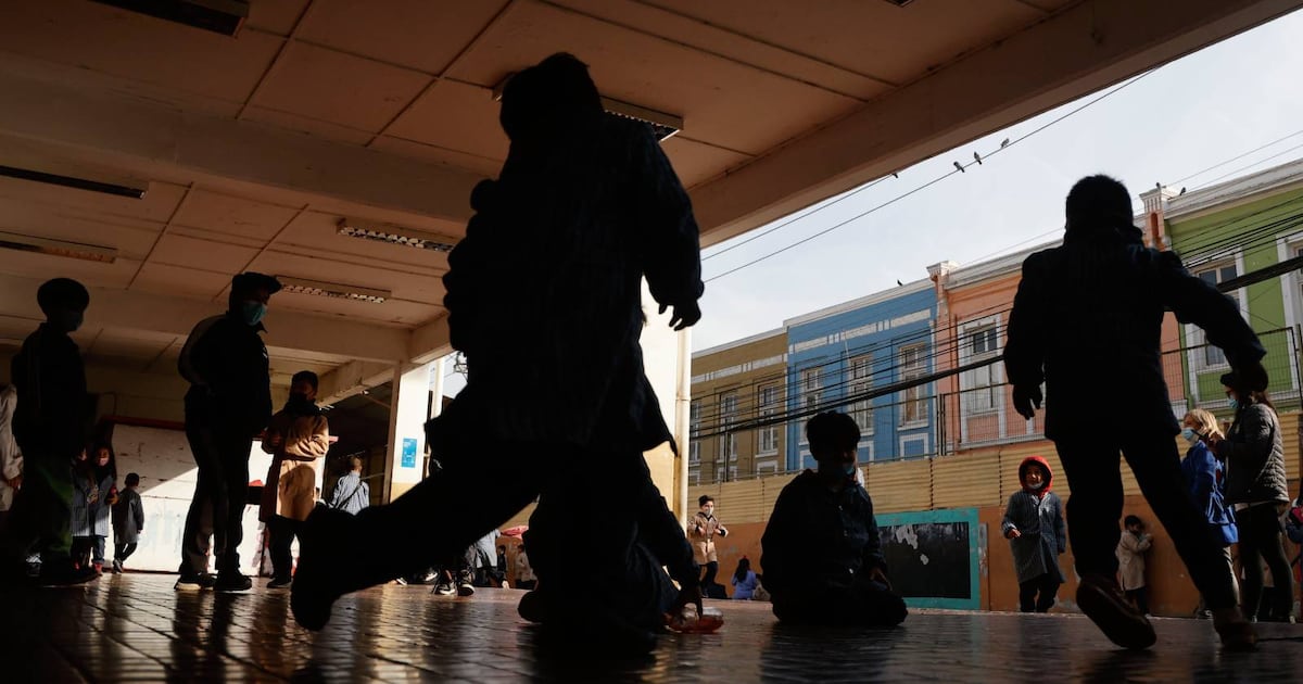 Detienen a profesor tras presunta agresión contra estudiantes de cuarto básico en Talagante