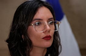 Contraloría descarta irregularidades en rol de Camila Vallejo como enlace del Gobierno tras incendios en Valparaíso