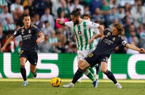 El momento de furia de Luka Modric al ser reemplazado en el partido ante el Betis de Pellegrini