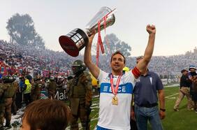 Buljubasich aclara el futuro del Chapa Fuenzalida: “Tiene contrato para el año 2022 con Universidad Católica”