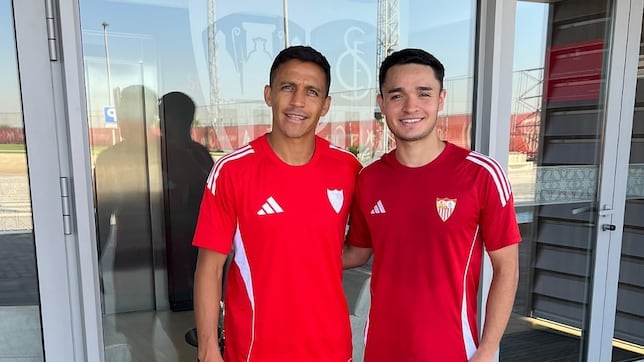 Alexis Sánchez y Renato Morales compartieron en el Sevilla.