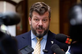 Kaiser pide al Presidente Kast que “se haga cargo” de compromisos de indultos a carabineros condenados en el marco del 18-O