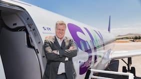 Pérdidas y retraso en entrega de aviones: las cifras de Sky en medio de la negociación de la familia Paulmann Mast con Abra
