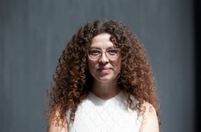 Piedad Aguilar, directora de la Bienal de Arte Textil: “Queremos reivindicar el arte textil como uno de los pilares del arte contemporáneo”