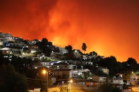 Localidades costeras y secano interior: las zonas que corren riesgo por incendios en Chile