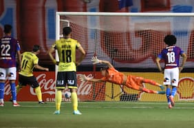 La UC de Tiago Nunes va de fracaso en fracaso: decepciona ante San Luis y queda eliminada de la Copa Chile