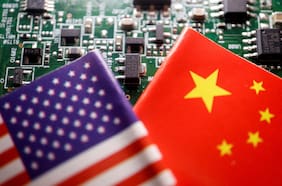 Estudio advierte que el mundo de la inteligencia artificial se divide en dos y obliga a elegir bando