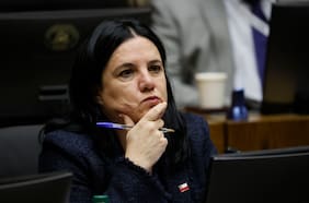 Ministra Steinert descarta “historia amorosa” tras salida de prefecta (r) Peña de la PDI