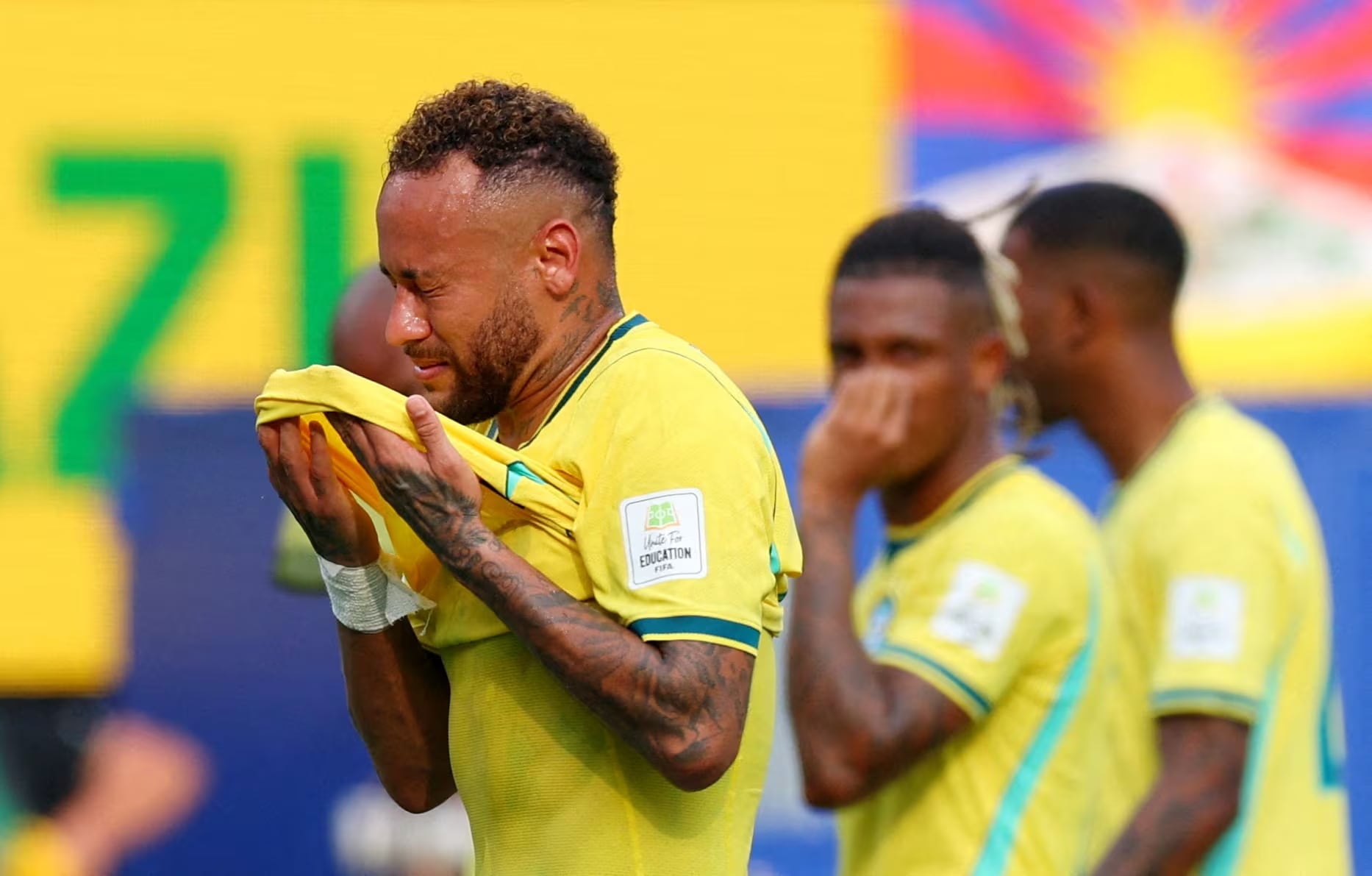 "Lo intenté; ahora se acabó": Neymar rompe en llanto y anuncia su retiro de Brasil tras la eliminación en el Mundial