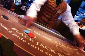 Juego por internet aparece como una opción para la industria de casinos en medio de su peor crisis