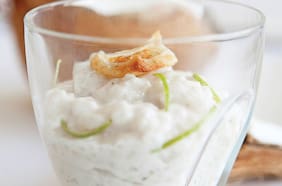 Arroz con leche de coco "tropical" con crocante de coco