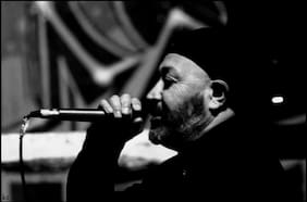 Lalo Meneses, clásico del hip hop chileno: “Este gobierno se va y no hizo nada, todo ha sido parafernalia, mucho cóctel, mucha galería, mucho Mon Laferte”