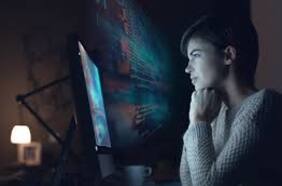 Banco Santander y MIT Professional Education lanzan 400 becas internacionales de formación en competencias digitales