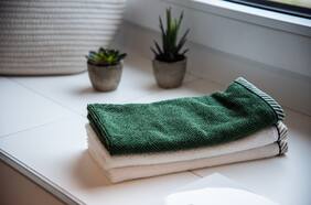 El truco infalible para limpiar los paños de cocina de forma rápida y efectiva (sin lavadora)