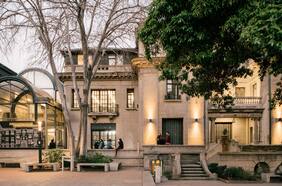 Universidad Alberto Hurtado despide a 55 funcionarios por una “difícil situación financiera”