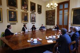 De Alessandri a Vodanovic: el reservado encuentro entre alcaldes y rector de la PUC en búsqueda de colaboración permanente