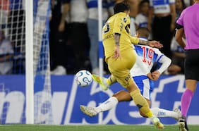 Revisa el golazo de Leandro Paredes con el que Boca Juniors se adelanta ante la UC en el Claro Arena