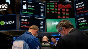 Wall Street cierra con resultados mixtos y petróleo se mantuvo en torno a los US$103 el barril
