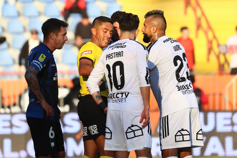 Arriesga una dura sanción: Nicolás Gamboa denuncia a Javier Correa por sus fuertes dichos tras la derrota de Colo Colo