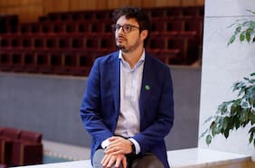 Jefe de diputados FA y distancia de Boric a tesis de “espionaje político”: “Es el Presidente de la República, no del partido”