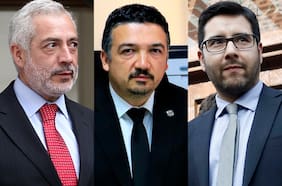 Abbott no remueve y lanza salvavidas a fiscales que almorzaron con secretario del Senado en pandemia