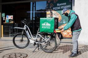 Las cifras de Papa John’s Chile en su reorganización: deudas por $62.481 millones y utilidades que caen 80%