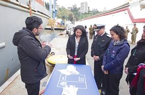 Aquiles de la Armada zarpa con 500 toneladas de materiales de construcción para viviendas en Juan Fernández