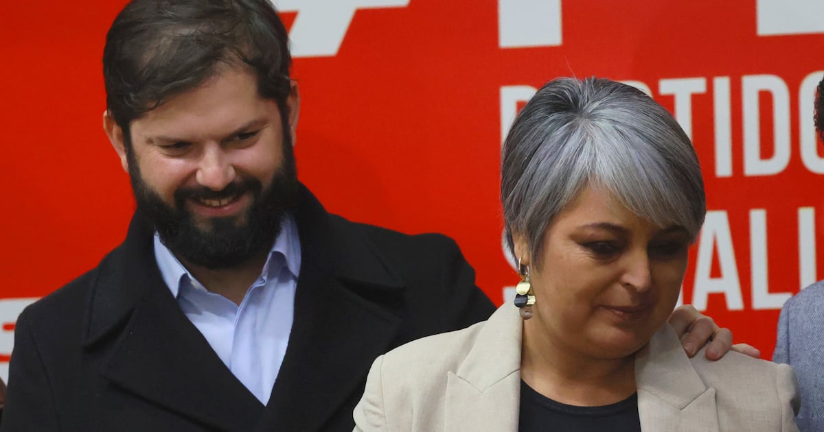 Emplazamientos de Boric a Kast profundizan molestia del comando de Jara con La Moneda