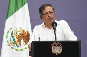 Gobierno colombiano y disidencias de las FARC inician reunión de tres días para entablar diálogos para la paz