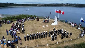 Armadas de Chile y Perú conmemoran en Calbuco los 160 años del Combate Naval de Abtao