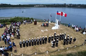Armadas de Chile y Perú conmemoran en Calbuco los 160 años del Combate Naval de Abtao