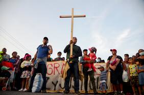 Más de 2.000 migrantes siguen en ruta por el sur de México con destino a EE.UU.