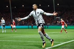 Mbappé salva al PSG de una nueva decepción con un gol en los descuentos